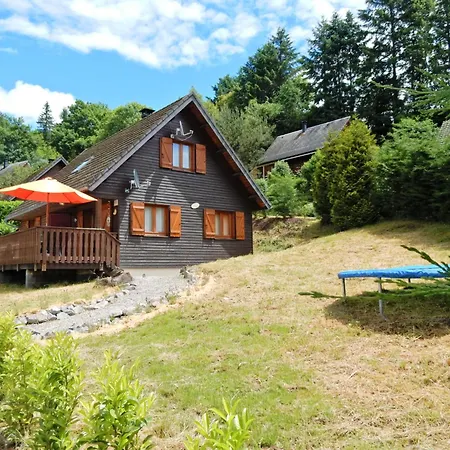 Chalet Du Lac Nature Escape Domek alpejski Beaulieu (Cantal)
