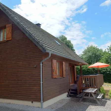 Chalet Du Lac Nature Escape * Beaulieu (Cantal)