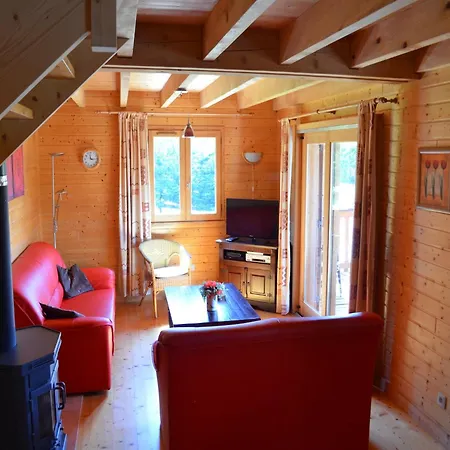 Chalet Du Lac Nature Escape Beaulieu (Cantal)