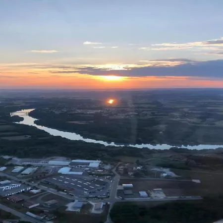 In Near & Castle シャレー