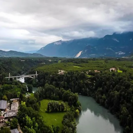 Chalet Du Lac Nature Escape * Beaulieu (Cantal)