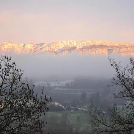 Chalet Du Lac Nature Escape Domek alpejski Beaulieu (Cantal)